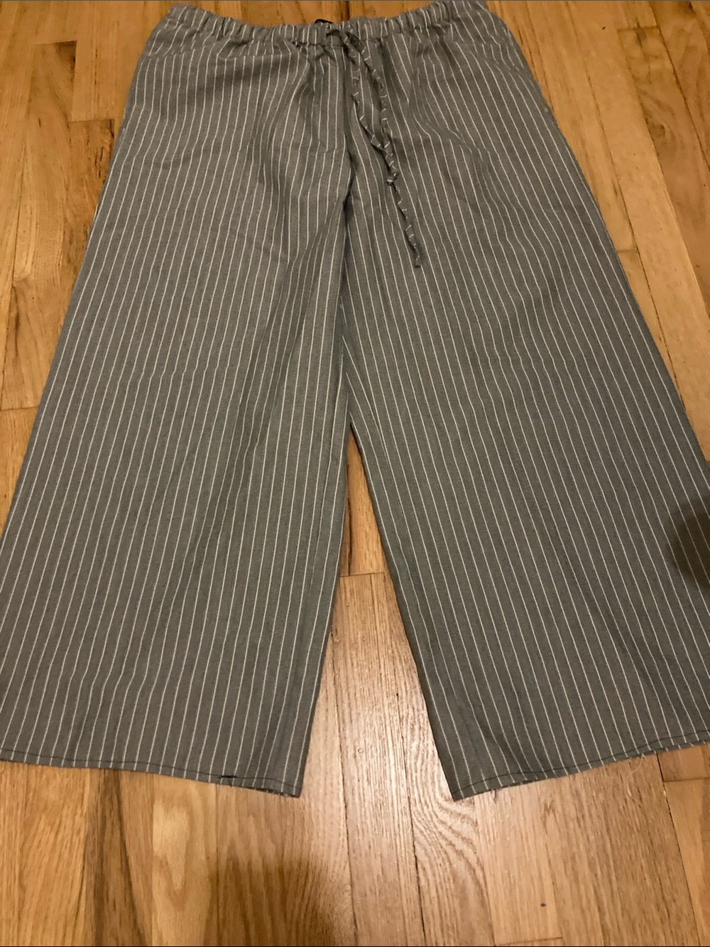 Forever 21 Gray Pinstripe Wide-Leg Drawstring Trousers